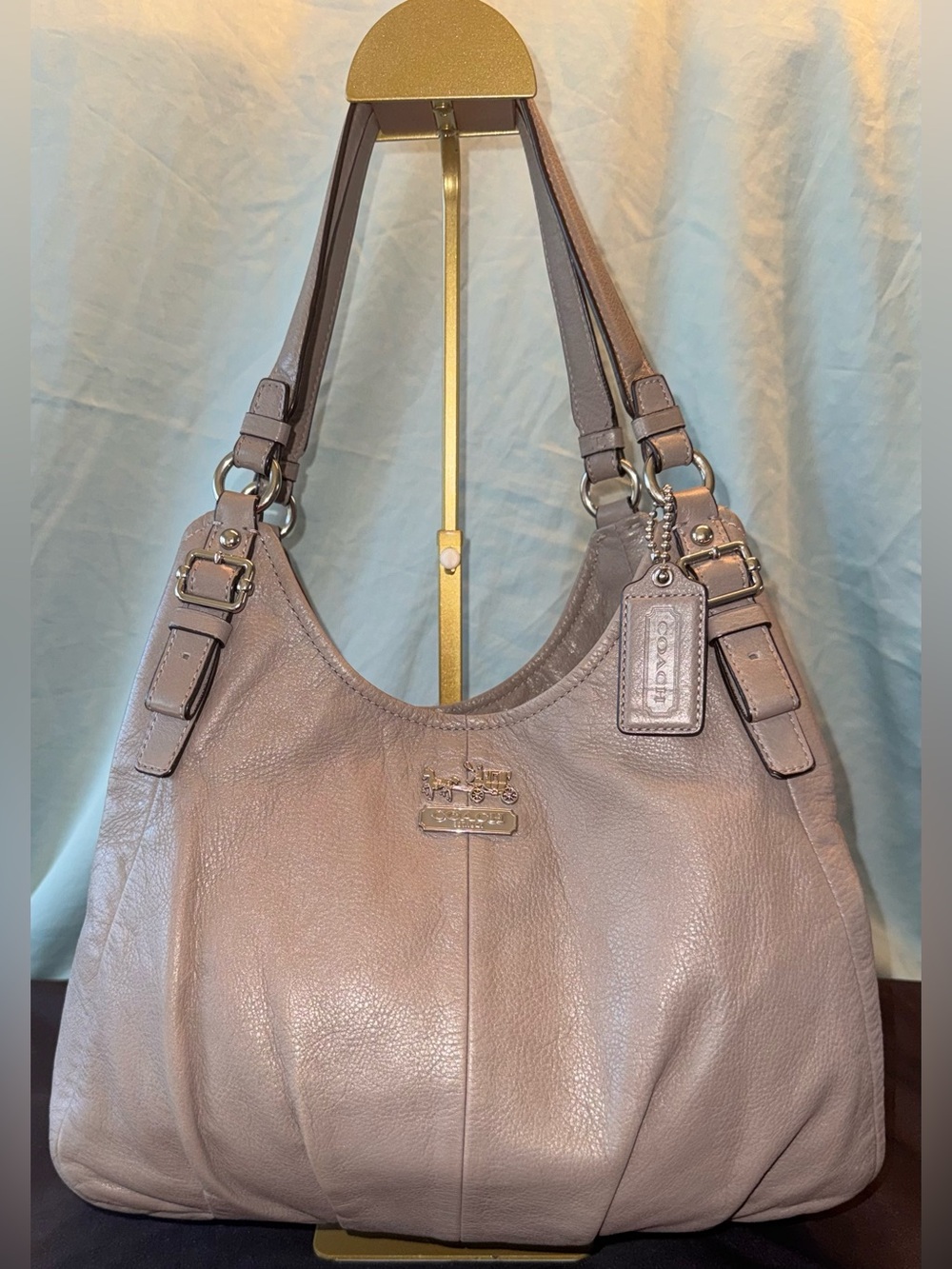 Coach Madison Maggie Taupe Pebbled
Leather 3-Compartment Hobo Bag 16503